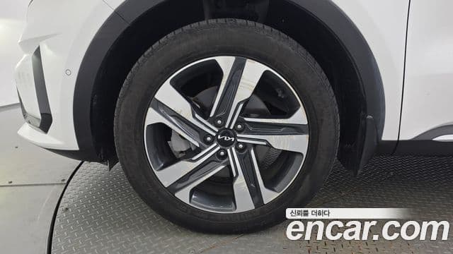 Kia Sorento 2023 — Фото 5/20