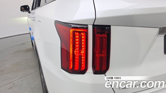 Kia Sorento 2023 — Photo 9/39