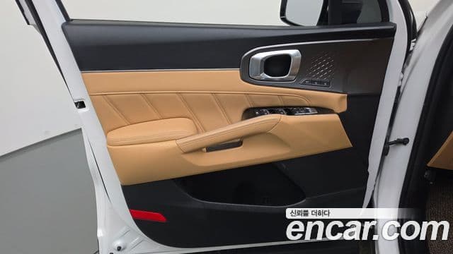 Kia Sorento 2023 — Photo 11/39