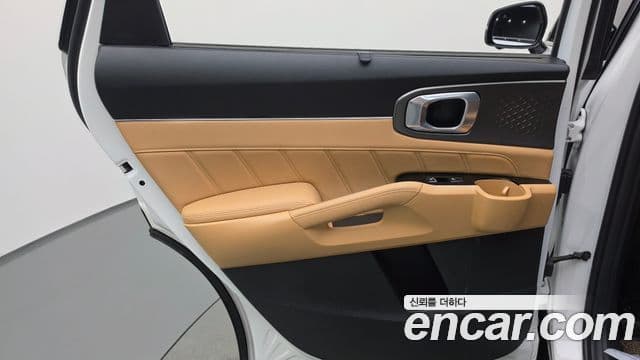 Kia Sorento 2023 — Photo 1/39