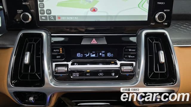 Kia Sorento 2023 — Photo 21/39