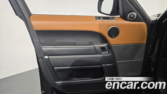 Land Rover Range Rover Sport 2018 — Şəkil 13/36