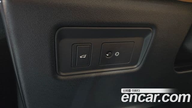 Land Rover Range Rover Sport 2018 — Şəkil 30/36