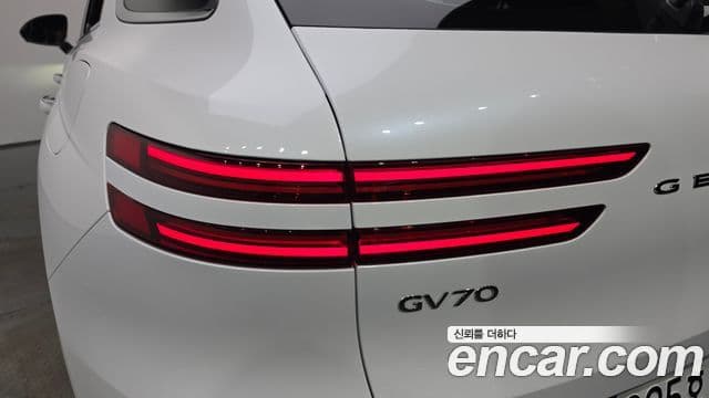 Genesis GV70 2025 — ფოტო 12/41