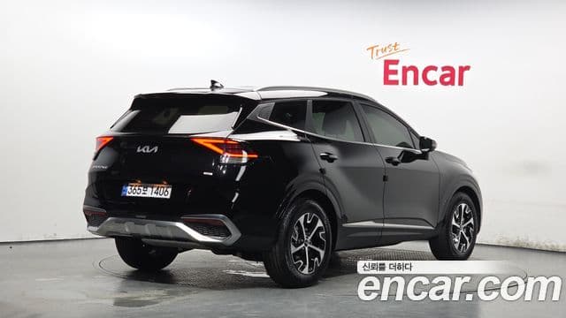 Kia Sportage 2022 — Фото 2/20