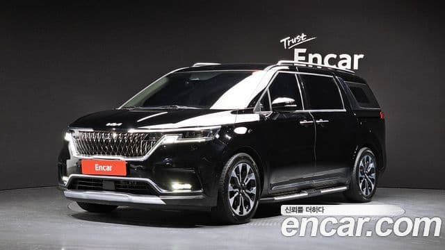 Kia Carnival 2021 — Фото 1/20