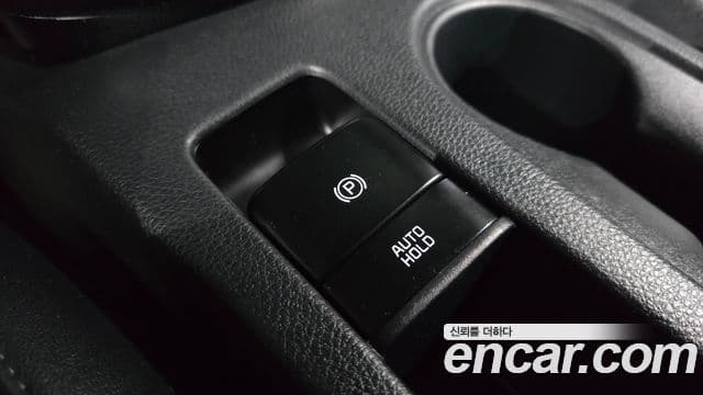Kia Seltos 2019 — Şəkil 13/32