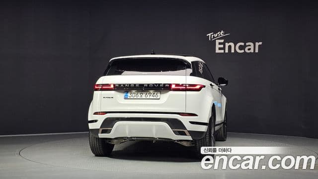 Land Rover Range Rover Evoque 2025 — ფოტო 19/33