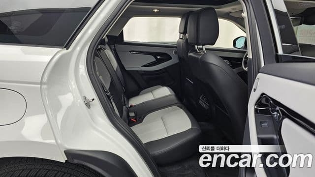 Land Rover Range Rover Evoque 2025 — ფოტო 18/33