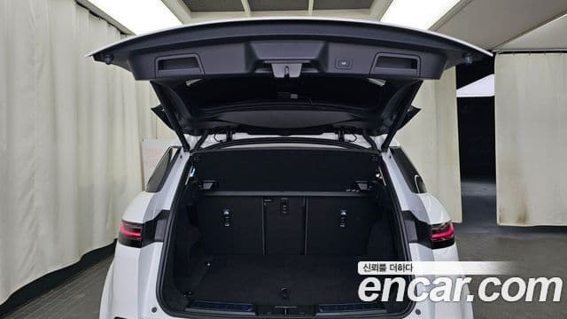 Land Rover Range Rover Evoque 2025 — ფოტო 31/33
