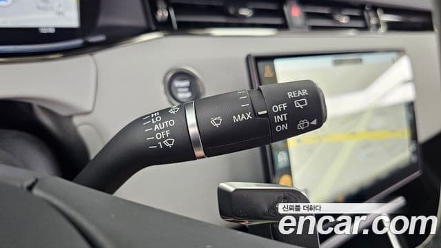 Land Rover Range Rover Evoque 2025 — Şəkil 25/33