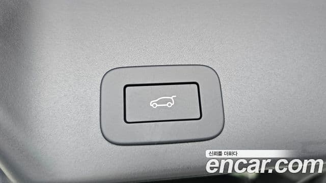 Land Rover Range Rover Evoque 2025 — ფოტო 11/33