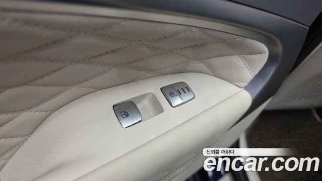 Genesis G70 2020 — Photo 20/31