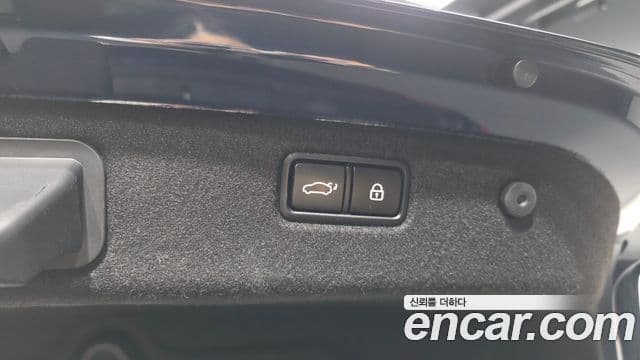 Genesis G70 2020 — Photo 7/31
