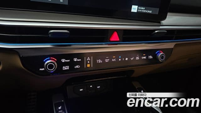 Kia Sorento 2024 — Фото 19/20