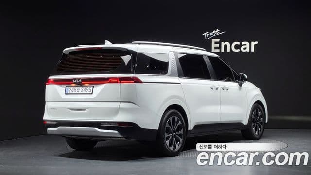 Kia Carnival 2022 — Фото 2/20