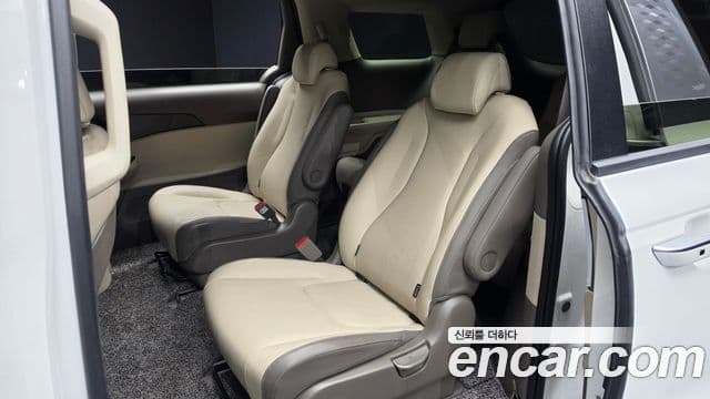 Kia Carnival 2022 — Фото 11/20