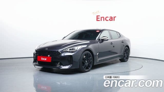 Kia Stinger 2020 — Фото 1/20