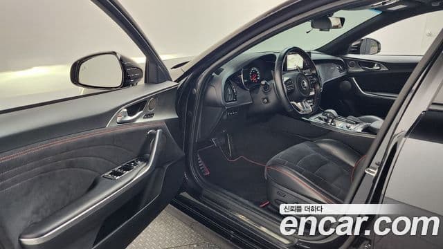 Kia Stinger 2020 — Фото 10/20