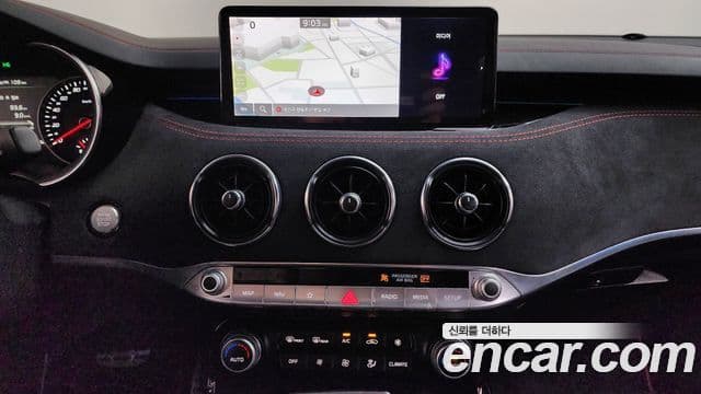 Kia Stinger 2020 — Фото 12/20