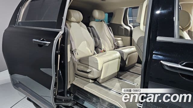 Kia Carnival 2025 — Фото 12/20