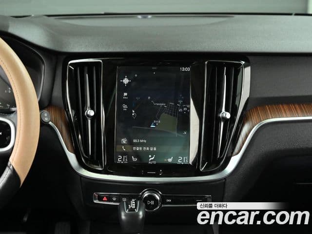 Volvo V60 Cross Country 2020 — Фото 14/20