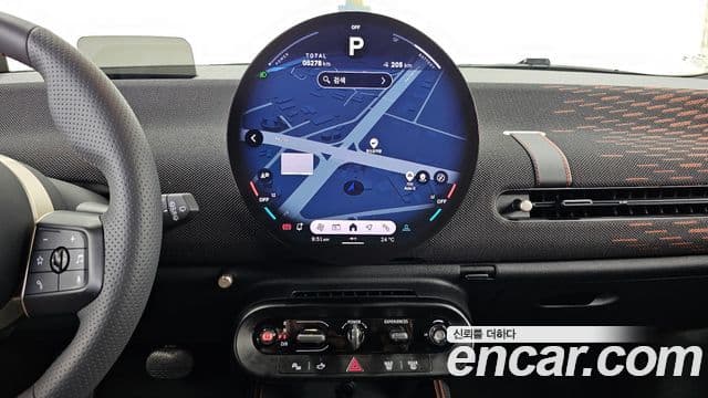Mini Cooper Electric 2025 — Photo 2/31