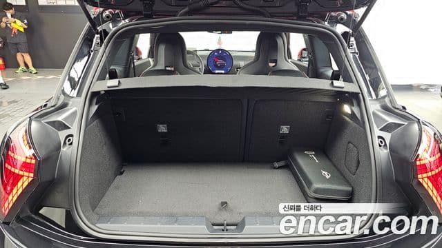 Mini Cooper Electric 2025 — Photo 6/31