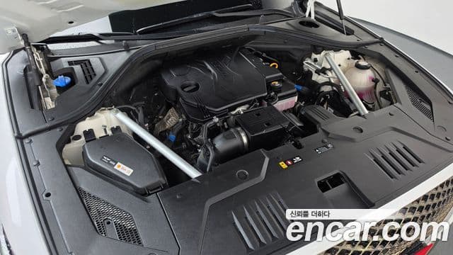 Genesis GV70 2021 — Photo 13/37