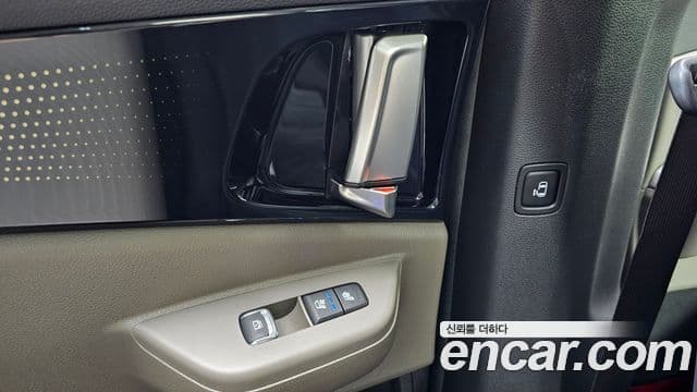 Kia Carnival 2024 — Фото 18/20
