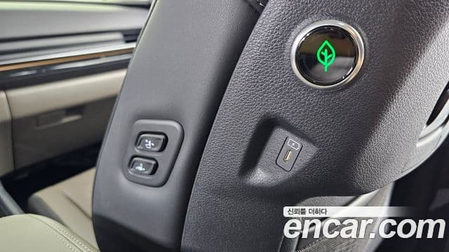 Kia Carnival 2024 — Şəkil 24/32
