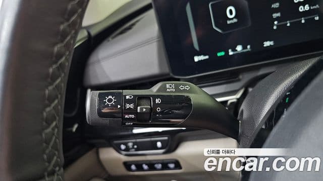Kia Carnival 2024 — Şəkil 14/32