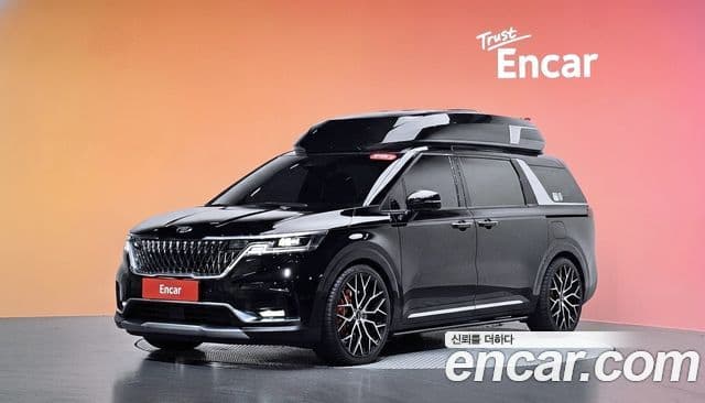 Kia Carnival 2021 — Фото 1/20