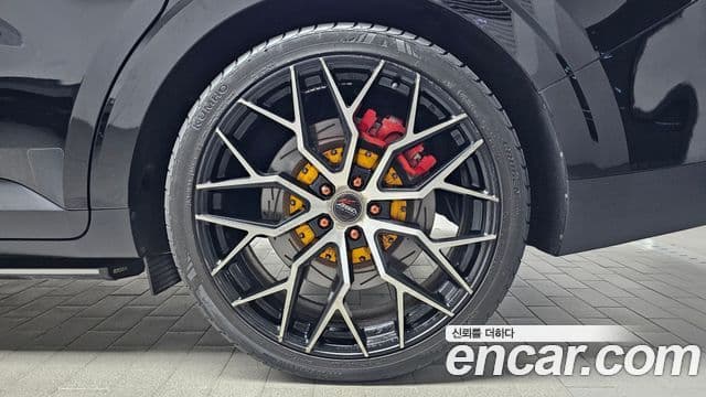 Kia Carnival 2021 — Şəkil 24/33