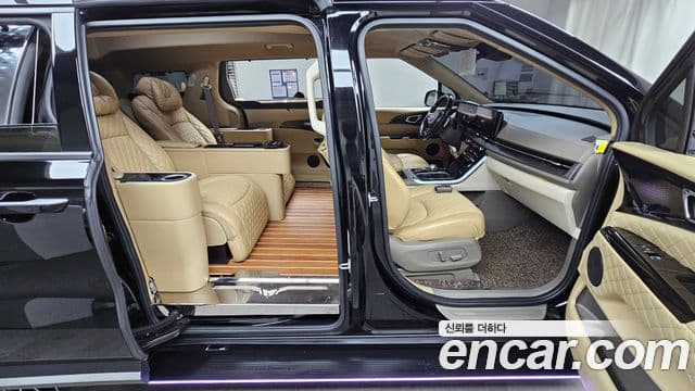 Kia Carnival 2021 — Şəkil 23/33