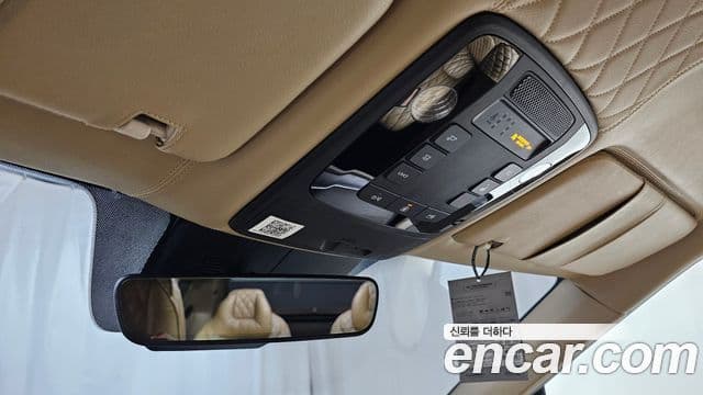 Kia Carnival 2021 — Şəkil 13/33