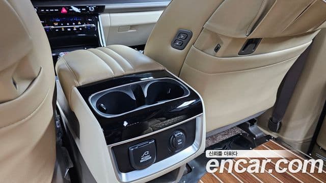 Kia Carnival 2021 — Şəkil 10/33