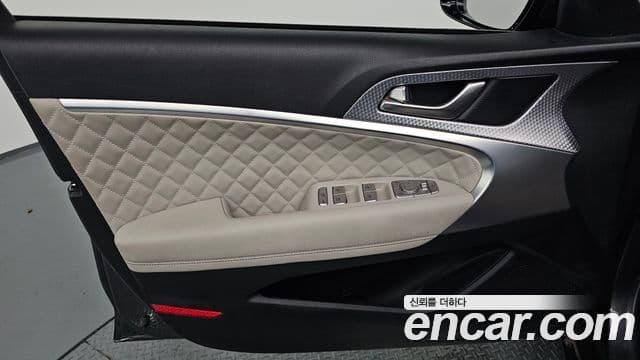 Genesis G70 2021 — ფოტო 13/35