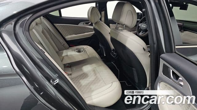 Genesis G70 2021 — ფოტო 18/35