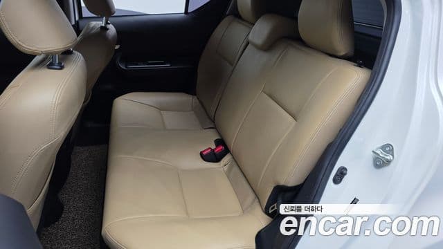 Toyota Prius C 2019 — Photo 18/32