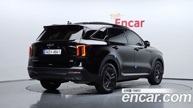 Kia Sorento 2024 — Фото 2/20