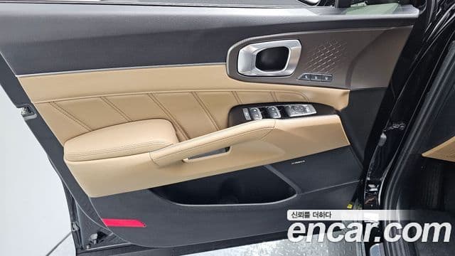 Kia Sorento 2024 — Şəkil 32/36