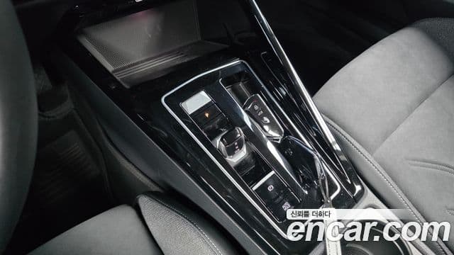 Volkswagen Golf 2026 — Photo 16/32