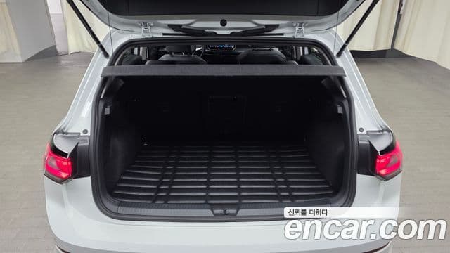 Volkswagen Golf 2026 — Photo 11/32
