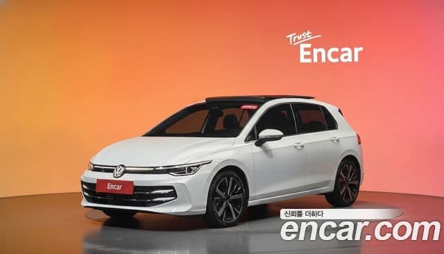 Volkswagen Golf 2026 — Photo 2/32