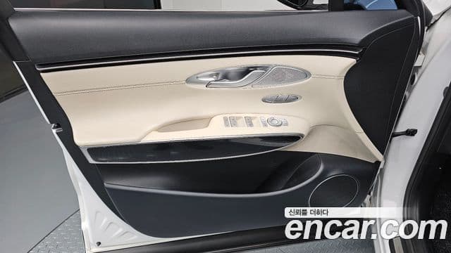Genesis GV70 2021 — ფოტო 3/35