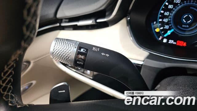 Genesis GV70 2021 — ფოტო 2/35