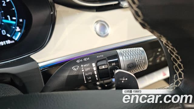 Genesis GV70 2021 — ფოტო 10/35