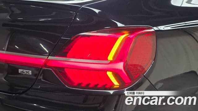 Kia The K9 2022 — Photo 27/31