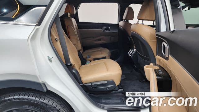 Kia Sorento 2023 — Фото 11/20